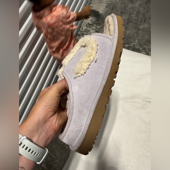 UGG Shearling SLIDE Sz 6 Lilac - Picture 14 of 16